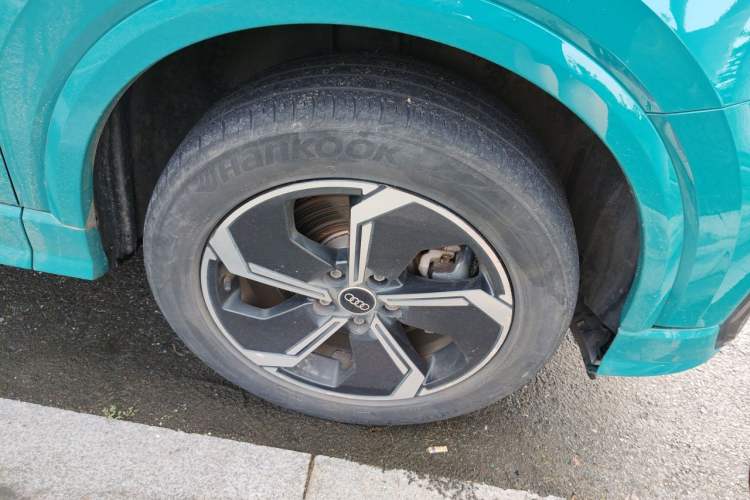 Used Audi Q2L e-tron 2022 Q2L e-tron Pure Electric Smart Enjoyment Model Right Front Wheel Hub
