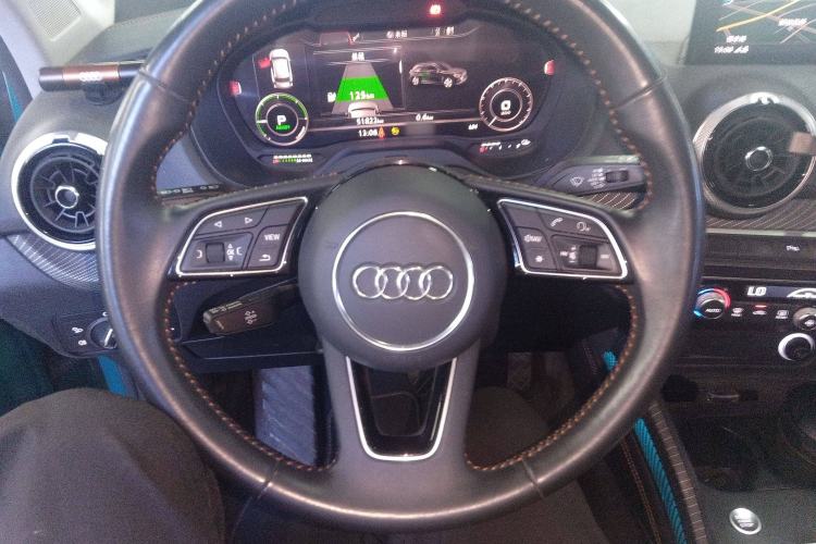 Used Audi Q2L e-tron 2022 Q2L e-tron Pure Electric Smart Enjoyment Model Steering Wheel