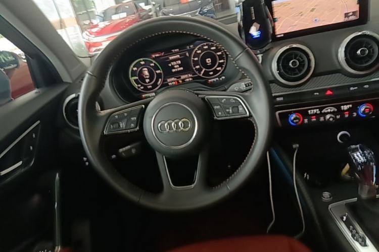 Used Audi Q2L e-tron 2022 Q2L e-tron Pure Electric Smart Enjoyment Model Steering Wheel