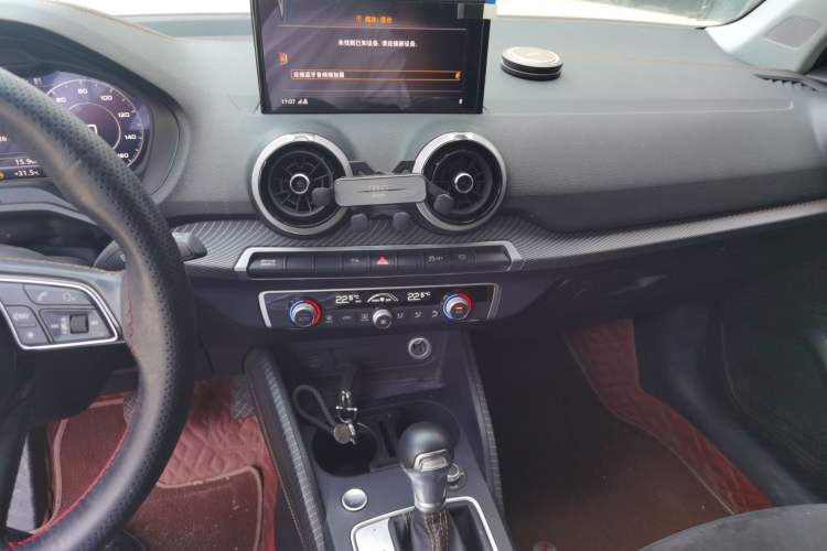 Used Audi Q2L e-tron 2022 Q2L e-tron Pure Electric Smart Enjoyment Model Audio And AC Panel