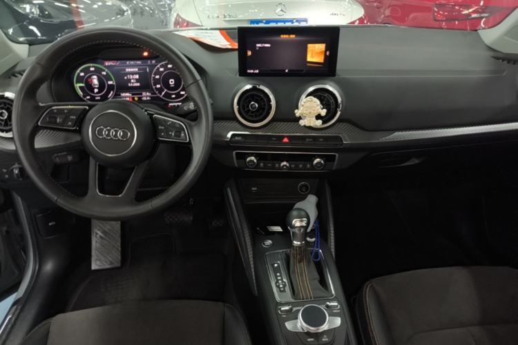 Used Audi Q2L e-tron 2022 Q2L e-tron Pure Electric Smart Enjoyment Model Center Console