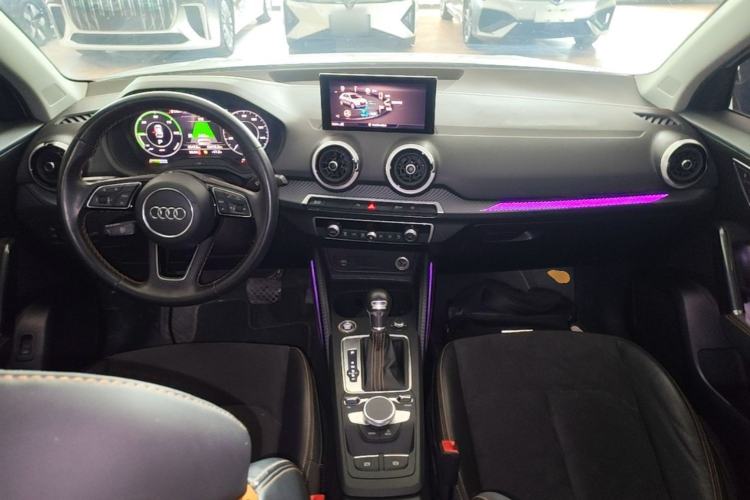 Used Audi Q2L e-tron 2022 Q2L e-tron Pure Electric Smart Enjoyment Model Center Console