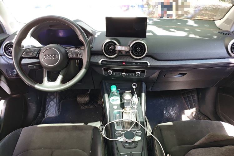 Used Audi Q2L e-tron 2022 Q2L e-tron Pure Electric Smart Enjoyment Model Center Console