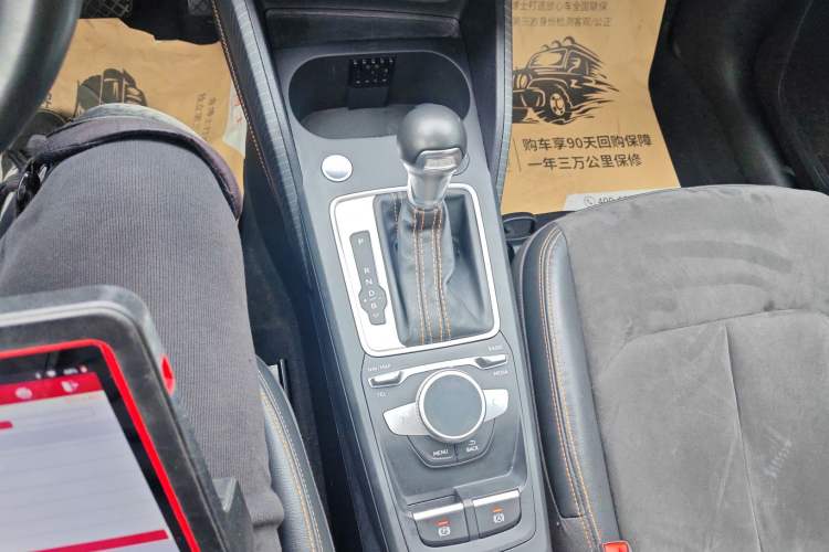 Used Audi Q2L e-tron 2022 Q2L e-tron Pure Electric Smart Enjoyment Model Gear Lever