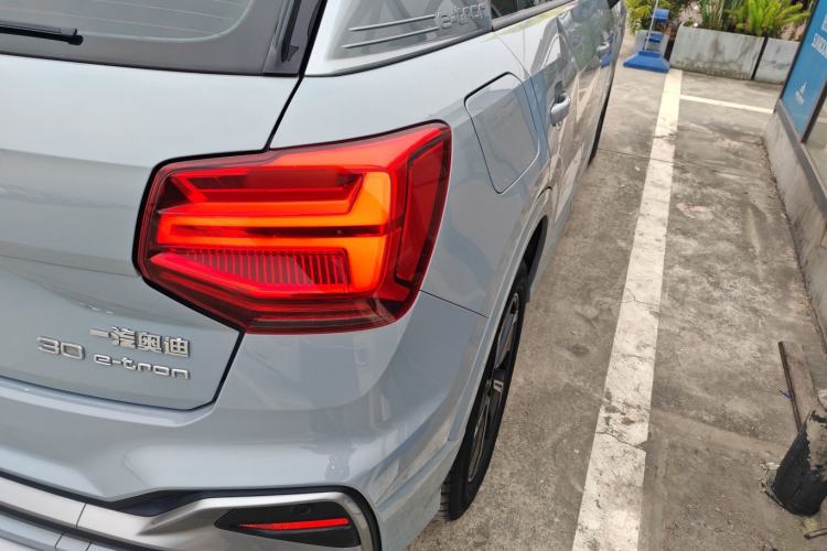 Used Audi Q2L e-tron 2022 Q2L e-tron Pure Electric Smart Enjoyment Model Right Rear Taillight