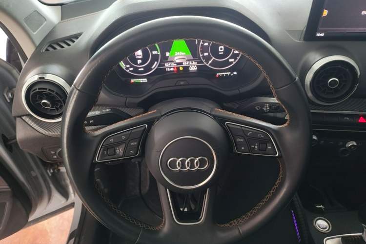 Used Audi Q2L e-tron 2022 Q2L e-tron Pure Electric Smart Enjoyment Model Steering Wheel