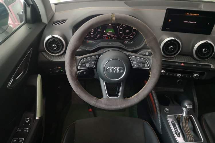 Used Audi Q2L e-tron 2022 Q2L e-tron Pure Electric Smart Enjoyment Model Steering Wheel