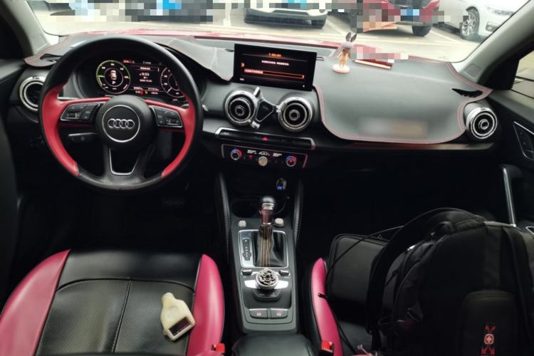 Used Audi Q2L e-tron 2022 Q2L e-tron Pure Electric Smart Enjoyment Model Center Console