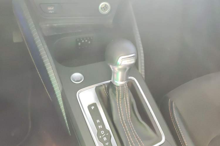Used Audi Q2L e-tron 2022 Q2L e-tron Pure Electric Smart Enjoyment Model Gear Lever
