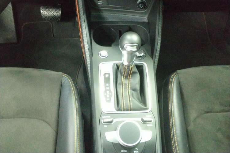 Used Audi Q2L e-tron 2022 Q2L e-tron Pure Electric Smart Enjoyment Model Gear Lever
