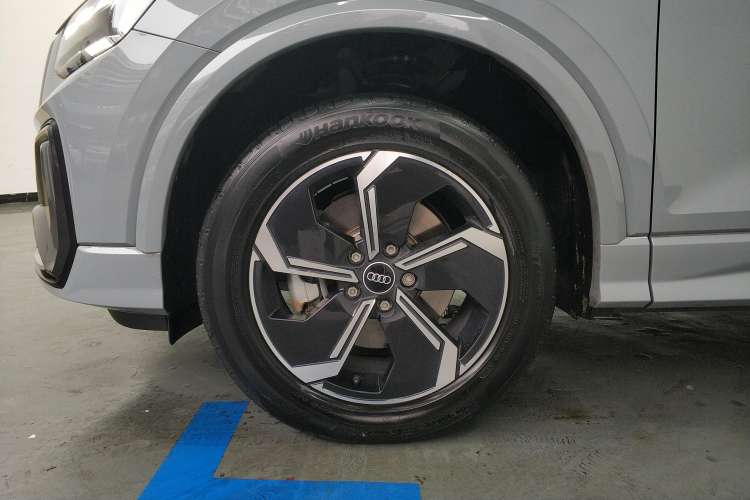 Used Audi Q2L e-tron 2022 Q2L e-tron Pure Electric Smart Enjoyment Model Right Front Wheel Hub