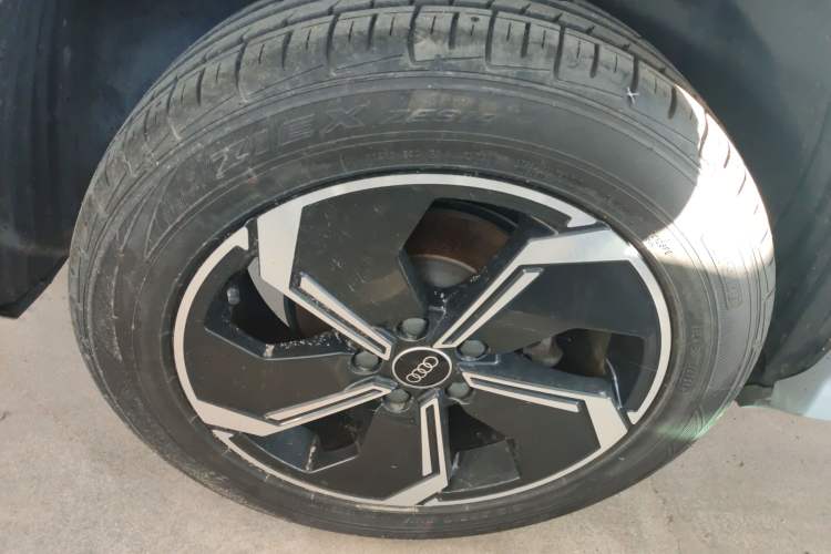 Used Audi Q2L e-tron 2022 Q2L e-tron Pure Electric Smart Enjoyment Model Right Rear Wheel Hub