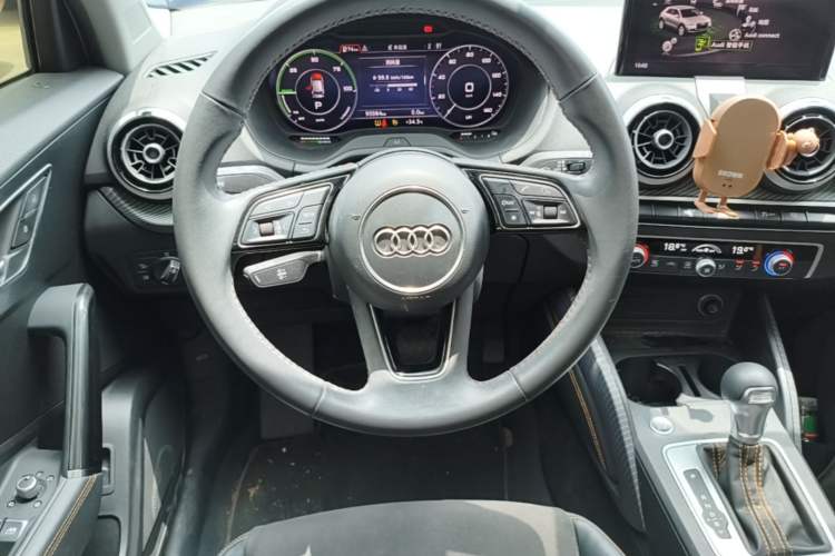 Used Audi Q2L e-tron 2022 Q2L e-tron Pure Electric Smart Enjoyment Model Steering Wheel