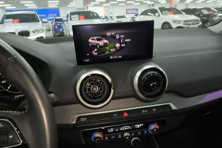 Used Audi Q2L e-tron 2022 Q2L e-tron Pure Electric Smart Enjoyment Model Audio And AC Panel