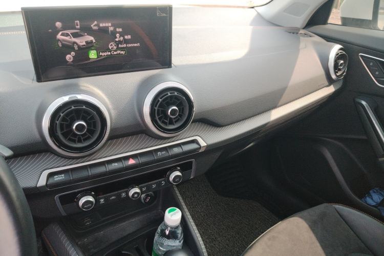 Used Audi Q2L e-tron 2022 Q2L e-tron Pure Electric Smart Enjoyment Model Audio And AC Panel