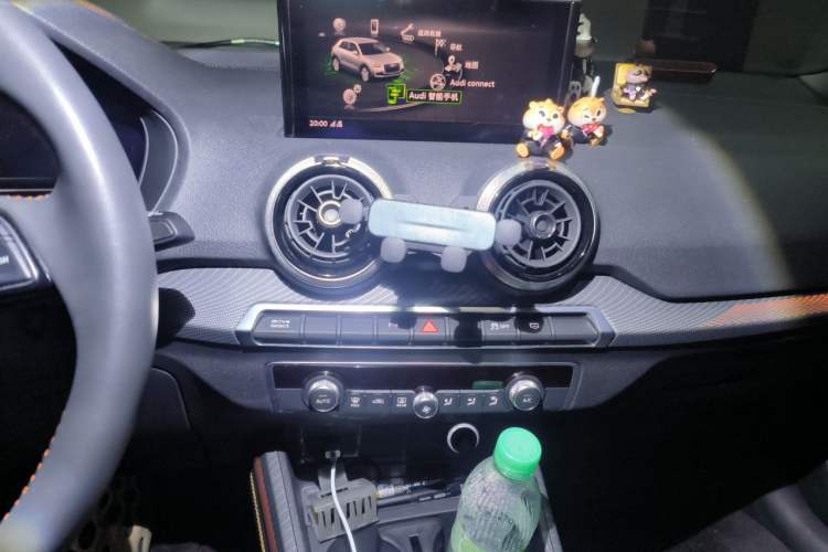 Used Audi Q2L e-tron 2022 Q2L e-tron Pure Electric Smart Enjoyment Model Audio And AC Panel