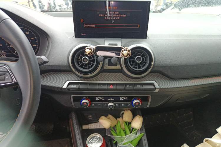 Used Audi Q2L e-tron 2022 Q2L e-tron Pure Electric Smart Enjoyment Model Audio And AC Panel