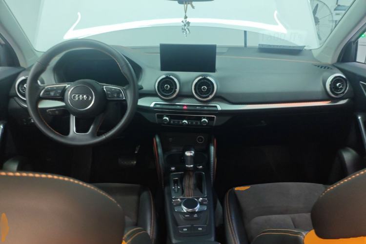 Used Audi Q2L e-tron 2022 Q2L e-tron Pure Electric Smart Enjoyment Model Center Console