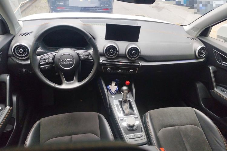 Used Audi Q2L e-tron 2022 Q2L e-tron Pure Electric Smart Enjoyment Model Center Console