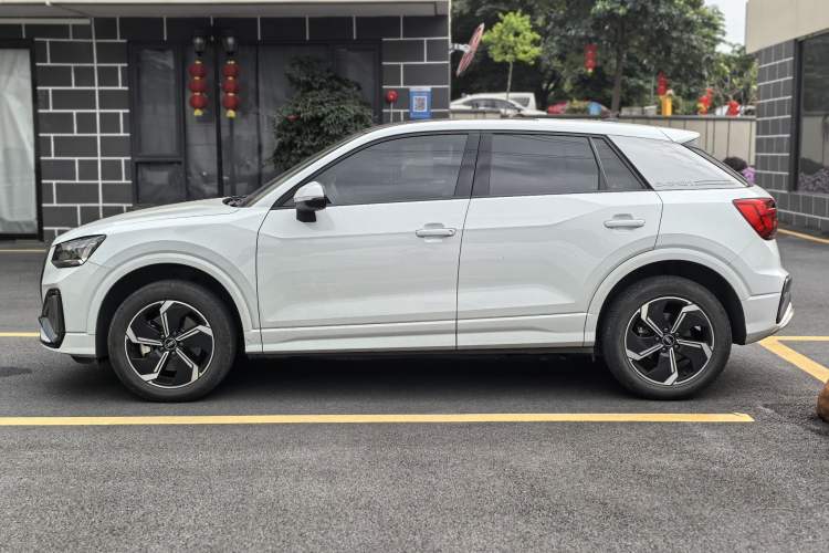 Used Audi Q2L e-tron 2022 Q2L e-tron Pure Electric Smart Enjoyment Model Exterior 9