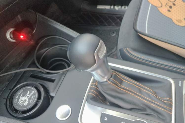Used Audi Q2L e-tron 2022 Q2L e-tron Pure Electric Smart Enjoyment Model Gear Lever
