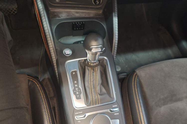 Used Audi Q2L e-tron 2022 Q2L e-tron Pure Electric Smart Enjoyment Model Gear Lever