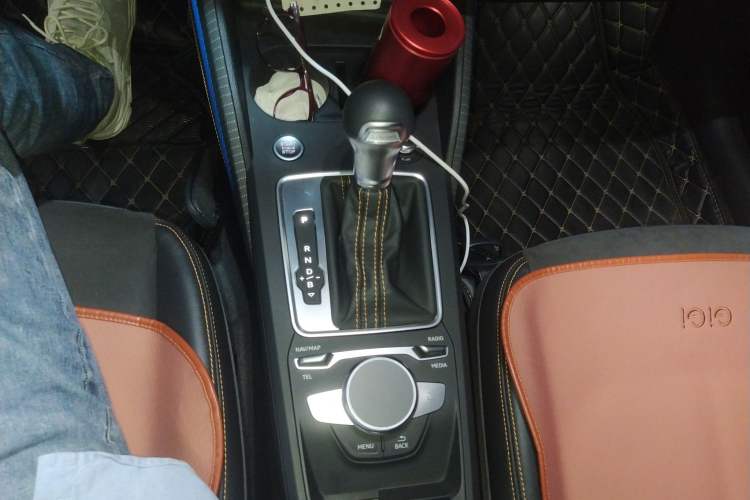 Used Audi Q2L e-tron 2022 Q2L e-tron Pure Electric Smart Enjoyment Model Gear Lever