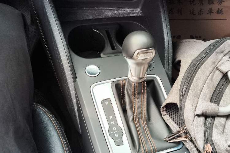 Used Audi Q2L e-tron 2022 Q2L e-tron Pure Electric Smart Enjoyment Model Gear Lever