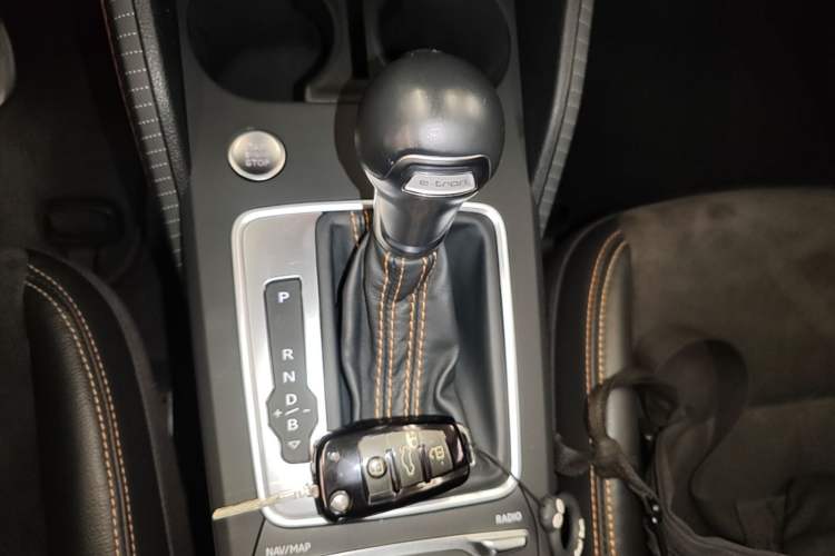 Used Audi Q2L e-tron 2022 Q2L e-tron Pure Electric Smart Enjoyment Model Gear Lever