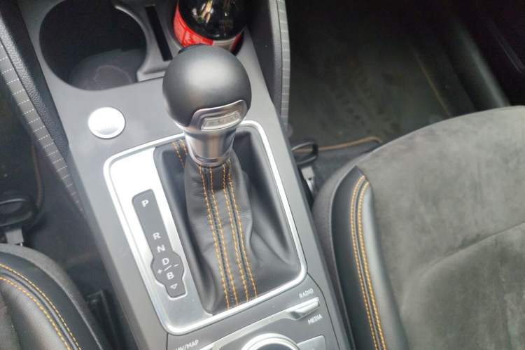 Used Audi Q2L e-tron 2022 Q2L e-tron Pure Electric Smart Enjoyment Model Gear Lever