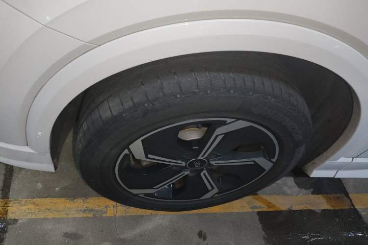 Used Audi Q2L e-tron 2022 Q2L e-tron Pure Electric Smart Enjoyment Model Left Front Wheel Hub