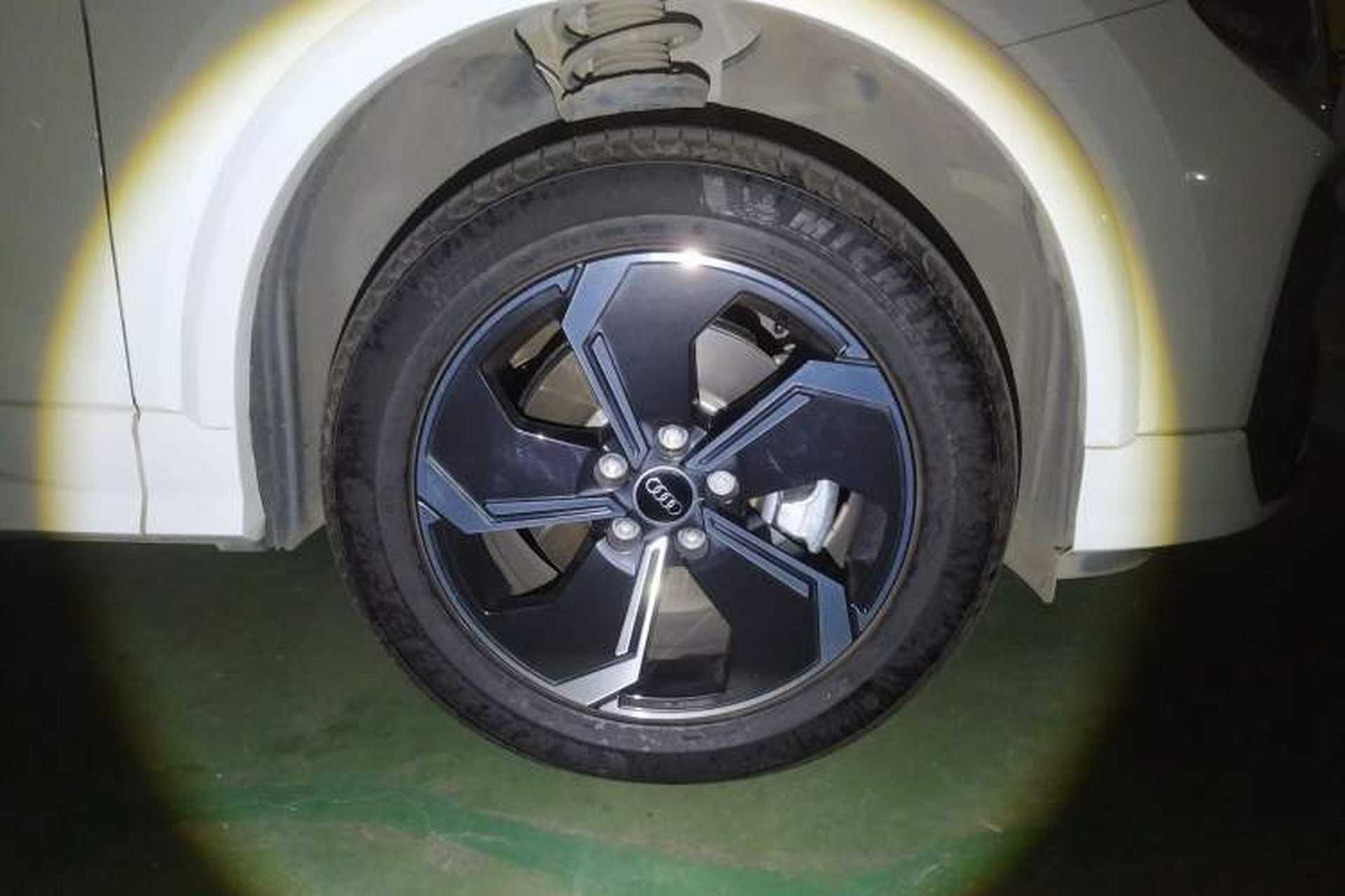 Used Audi Q2L e-tron 2022 Q2L e-tron Pure Electric Smart Enjoyment Model Right Front Wheel Hub