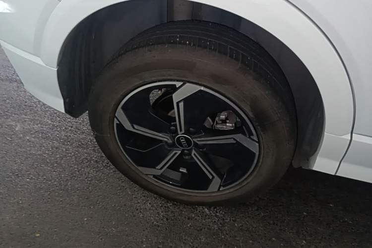 Used Audi Q2L e-tron 2022 Q2L e-tron Pure Electric Smart Enjoyment Model Right Rear Wheel Hub