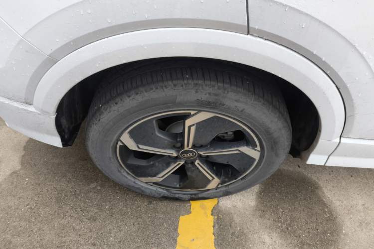 Used Audi Q2L e-tron 2022 Q2L e-tron Pure Electric Smart Enjoyment Model Right Rear Wheel Hub