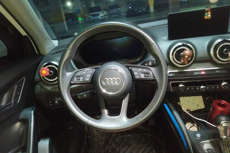 Used Audi Q2L e-tron 2022 Q2L e-tron Pure Electric Smart Enjoyment Model Steering Wheel