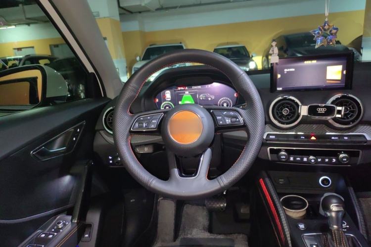 Used Audi Q2L e-tron 2022 Q2L e-tron Pure Electric Smart Enjoyment Model Steering Wheel