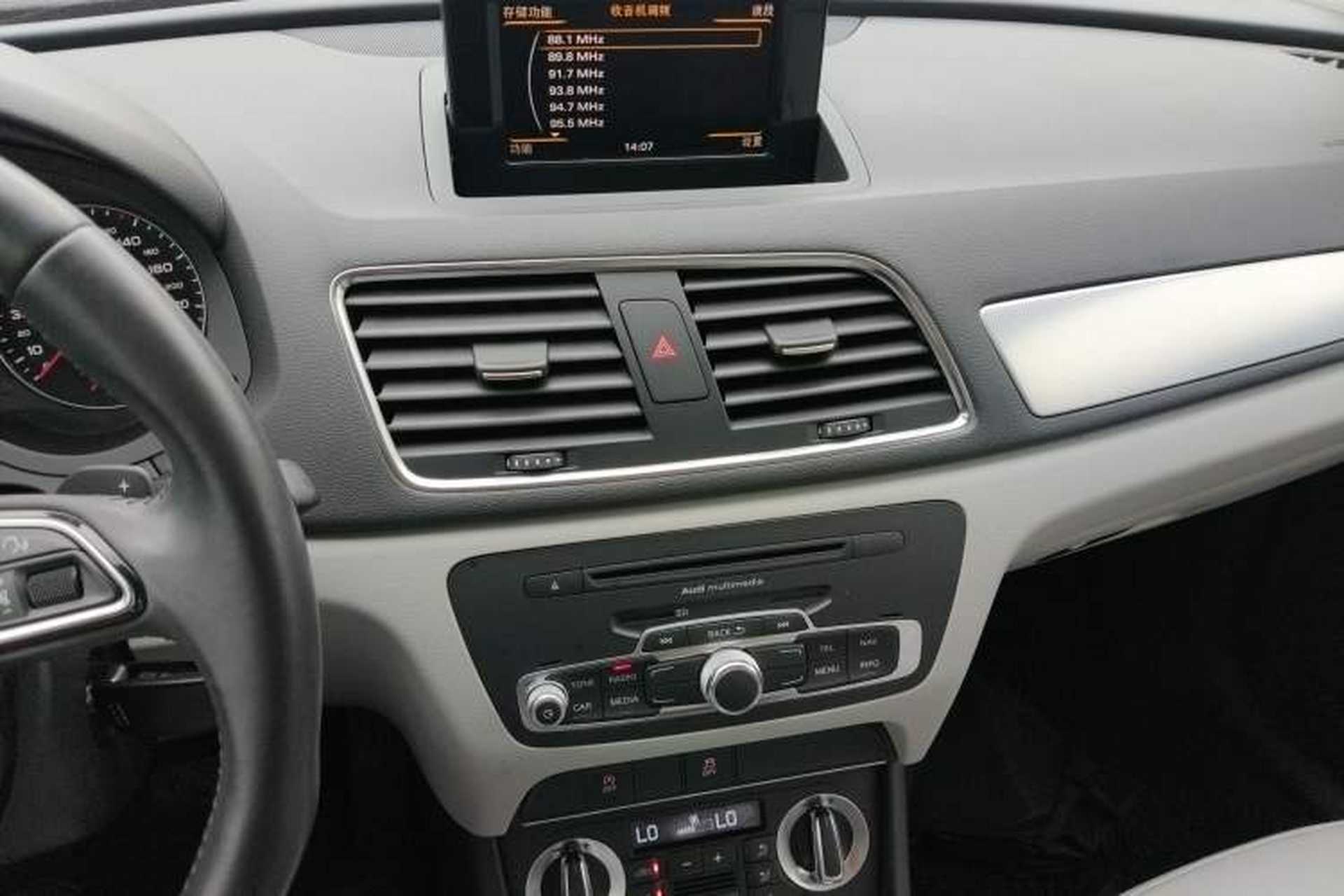 Used Audi Q3 2013 35 TFSI Comfort Model Audio And AC Panel