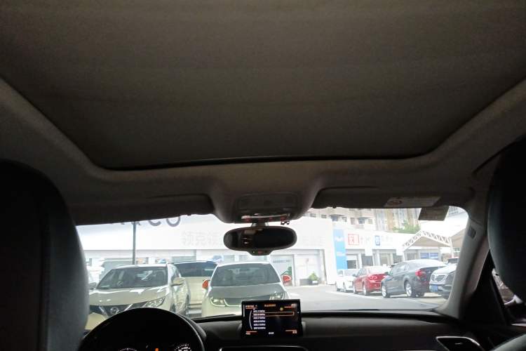 Used Audi Q3 2015 35 TFSI Comfort Model Headliner