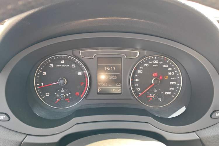 Used Audi Q3 2017 30 TFSI Fashion Model Instrument Cluster