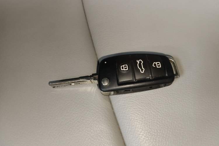 Used Audi Q3 2013 35 TFSI Comfort Model Interior 1
