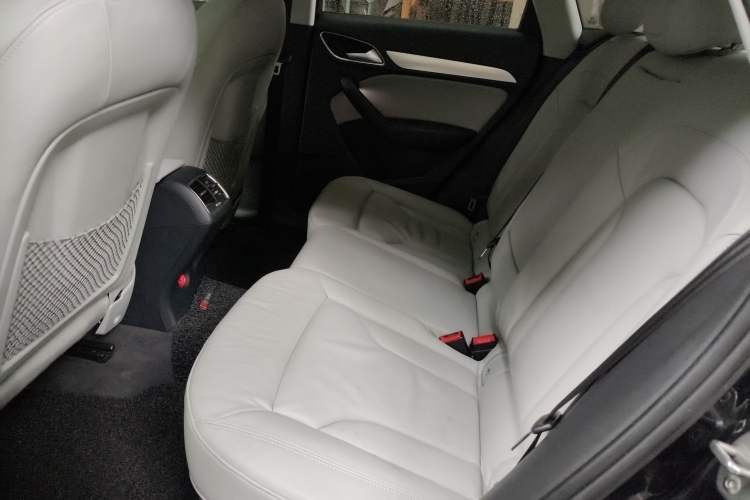 Used Audi Q3 2013 35 TFSI Comfort Model Interior 4
