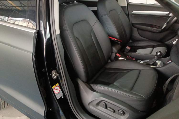 Used Audi Q3 2015 35 TFSI Comfort Model Right Front Seat