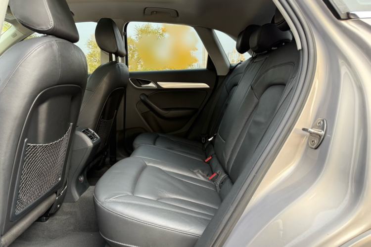 Used Audi Q3 2015 35 TFSI quattro Technology Edition Interior 3