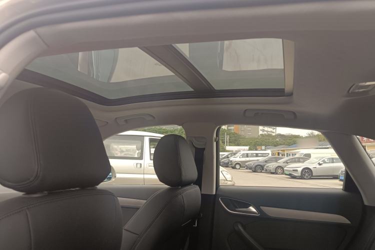 Used Audi Q3 2015 35 TFSI Ambition Edition Interior 4