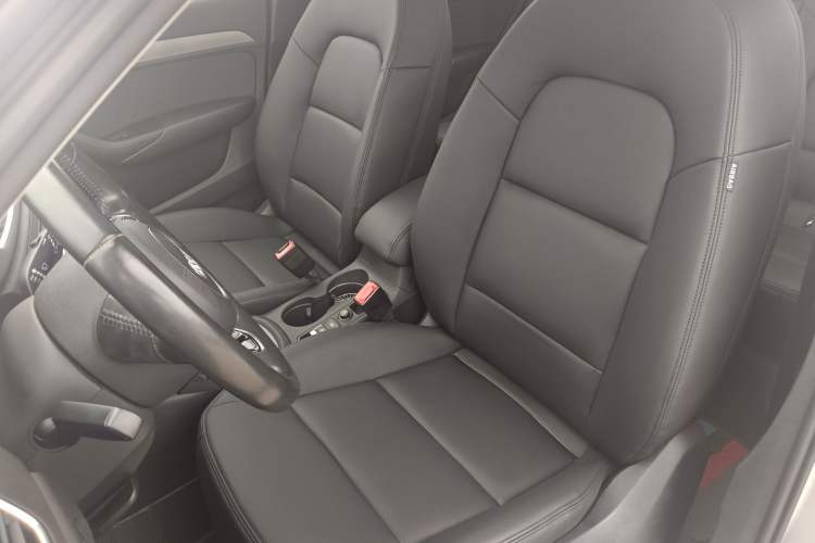 Used Audi Q3 2015 35 TFSI Ambition Edition Left Front Seat