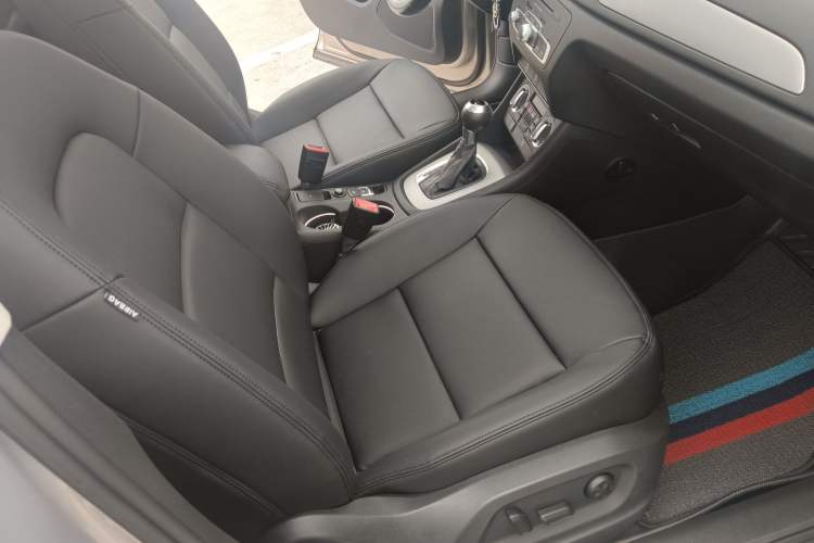 Used Audi Q3 2015 35 TFSI Ambition Edition Right Front Seat