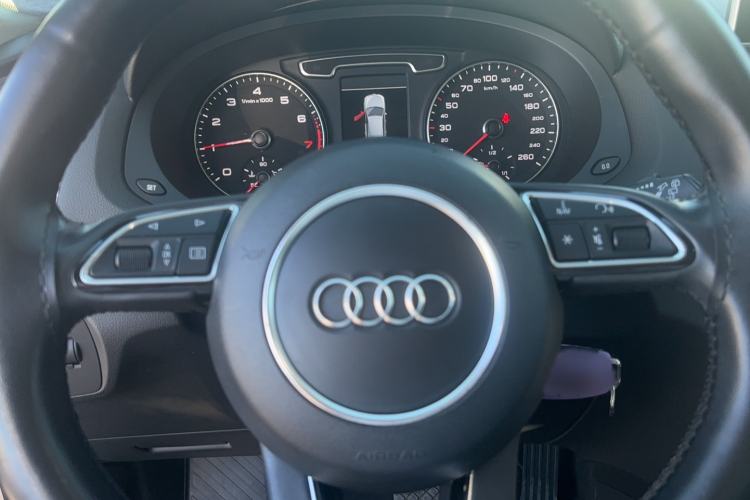 Used Audi Q3 2015 35 TFSI quattro Technology Edition Steering Wheel