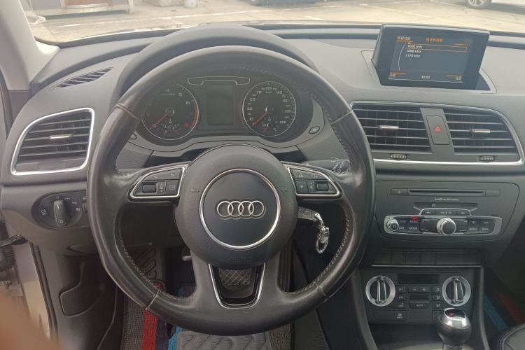 Used Audi Q3 2015 35 TFSI Ambition Edition Steering Wheel