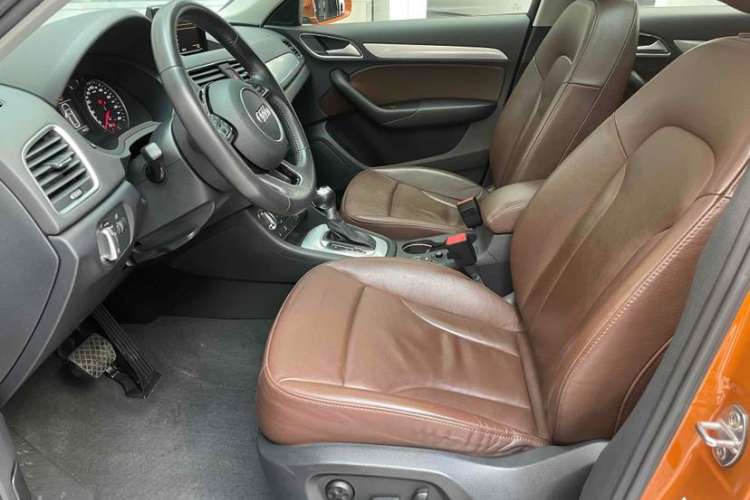 Used Audi Q3 2015 35 TFSI Comfort Model Interior 5