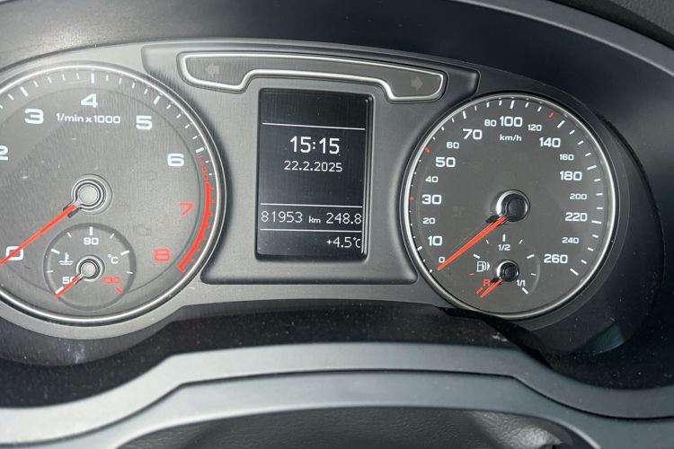 Used Audi Q3 2015 35 TFSI Comfort Model Odometer Close Up